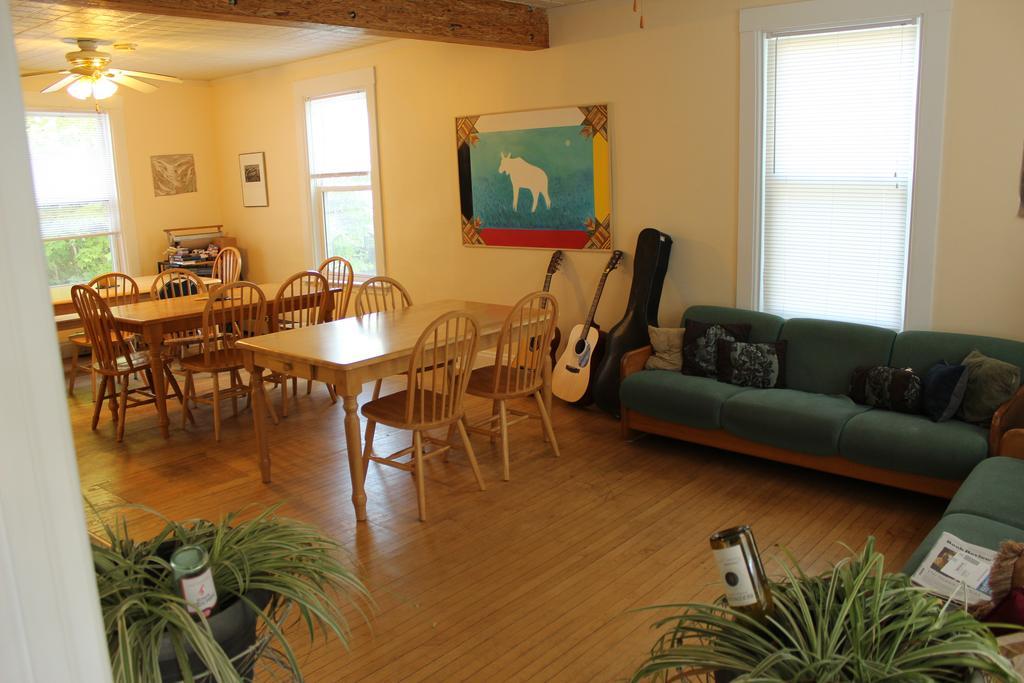 White Mountains Hostel Конуей Екстериор снимка