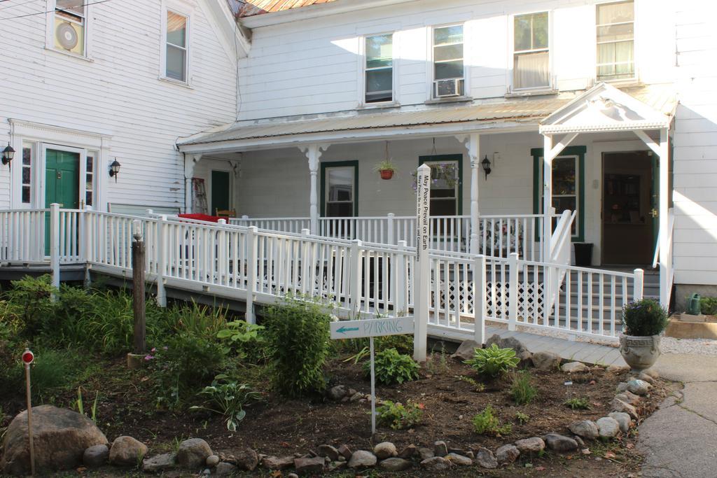 White Mountains Hostel Конуей Екстериор снимка
