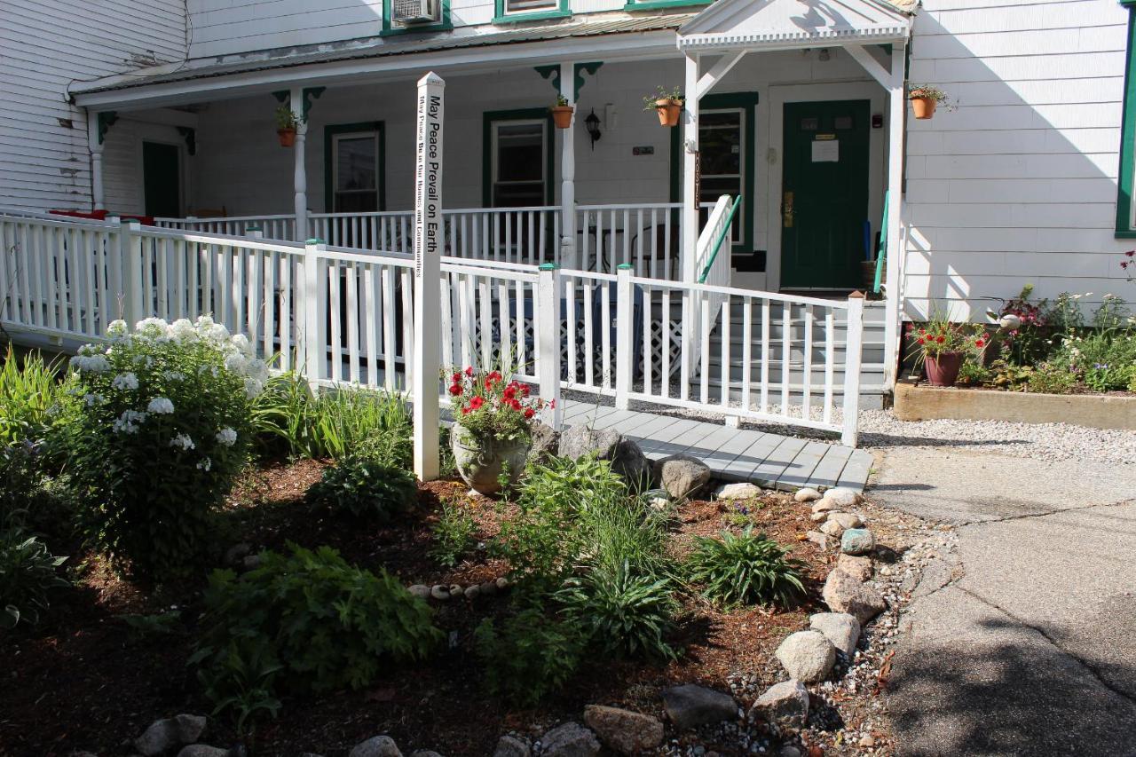 White Mountains Hostel Конуей Екстериор снимка